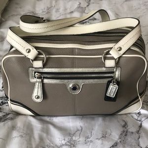 Coach Spectator Laura Satchel F15176